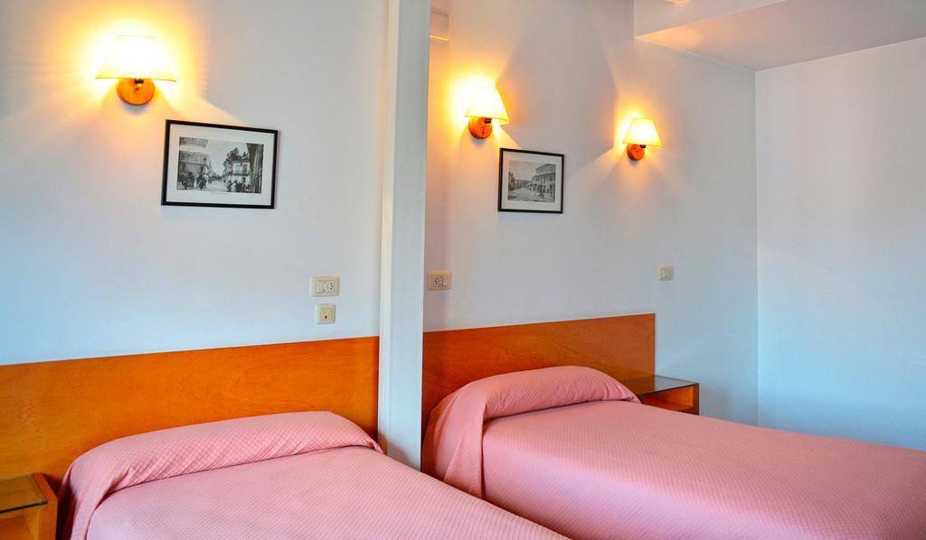 Готель Hostal La Viuda Pobra De Trives Номер фото